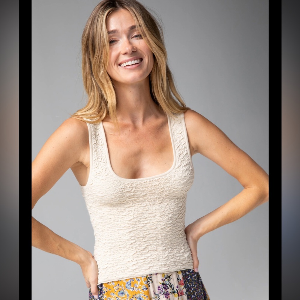 NATURAL LIFE Cream Textured Tank Top